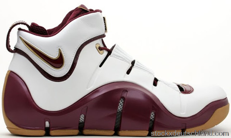 Nike LeBron 4 Christ the King Home PE DE
